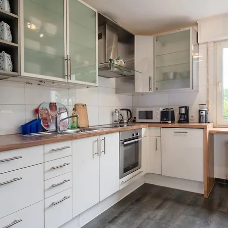 Apartment Jupa Homes Großzügiges Mit Stellplatz *